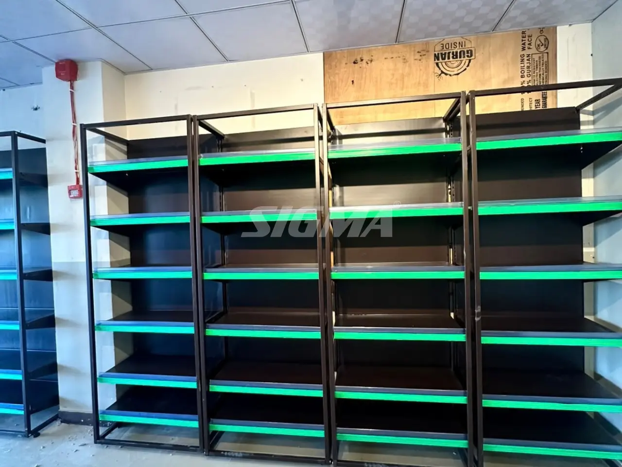 153126831_premium-Display-Racks-Jaipur1.webp