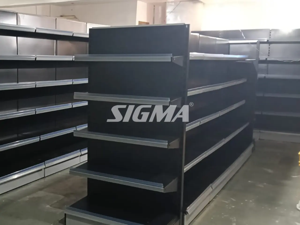 447877134_end-display-Racks-for-grocery-shop-installation-lucknow.webp