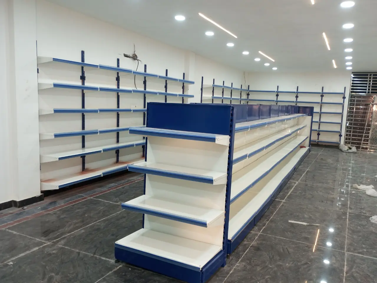 516763111_center-display-racks-Allahabad.webp