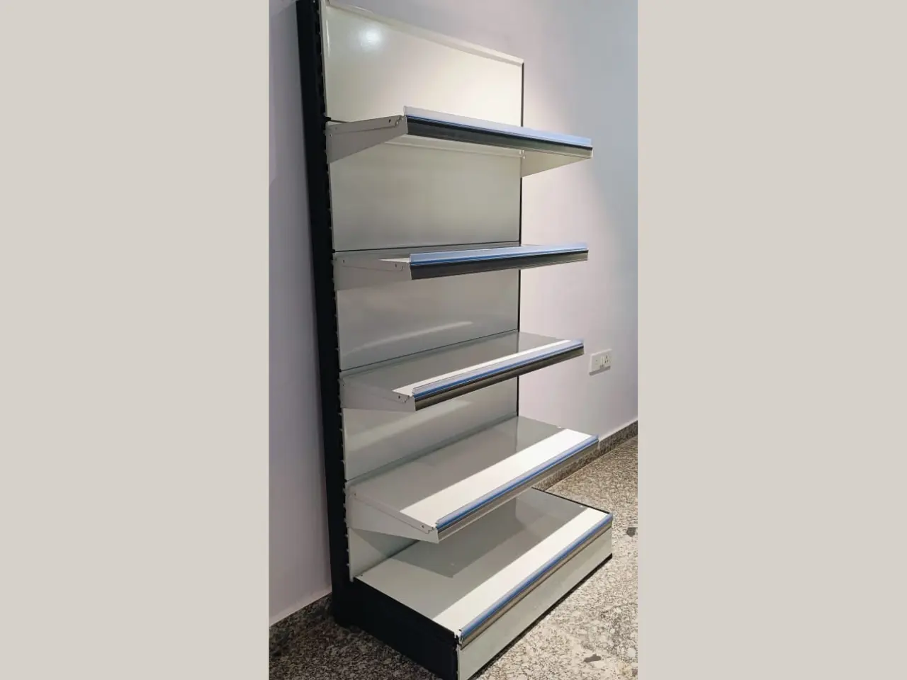 601768638_best-display-rack-Delhi1.webp