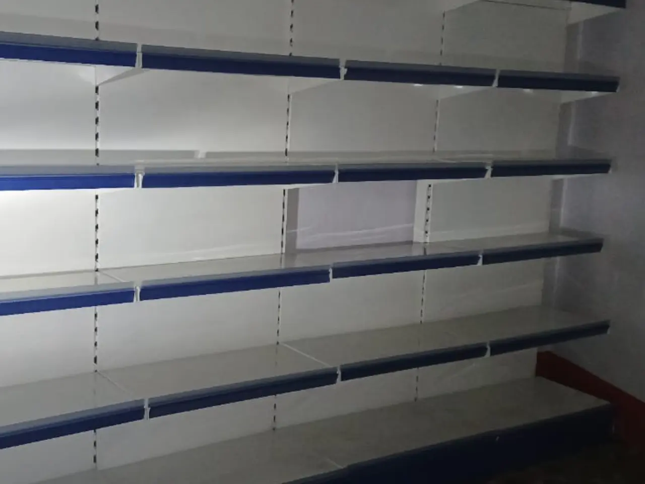 648365391_best-display-racks-manufacturer-Ranchi.webp