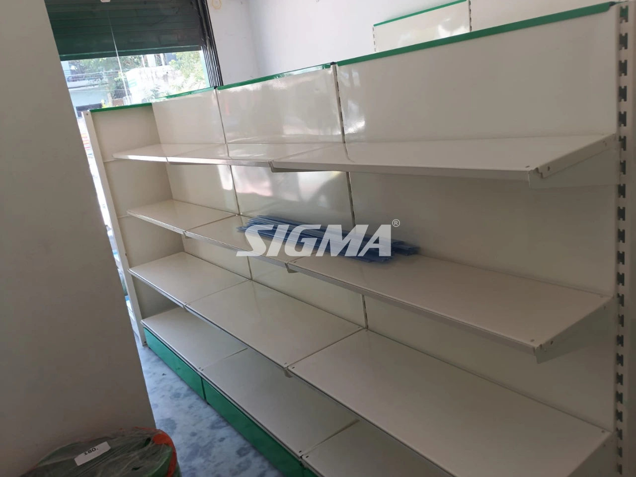648650477_premium-Supermarket-Display-Racks-Meerut.webp