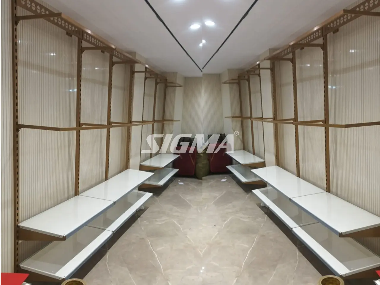 787278145_Garment-Display-Racks-New-Delhi1.webp